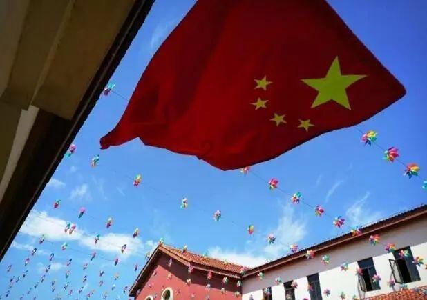 手推玉米滚轮式播种机可调深浅吗？